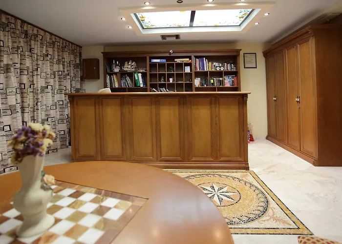 Aparthotel Afroditi 4*