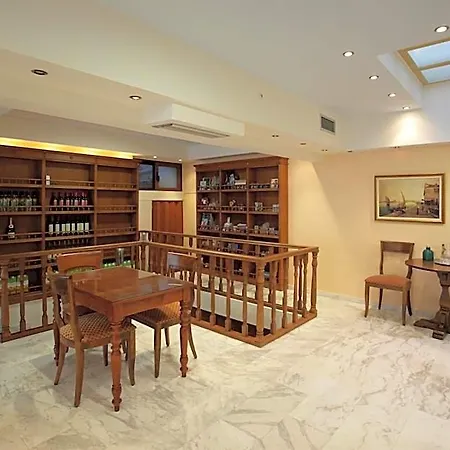 Aparthotel Afroditi